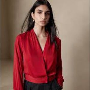 CROPPED WRAP BLOUSE RED CHAKRA BANANA REPUBLIC
